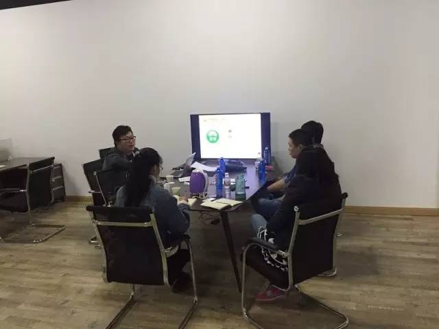收獲業主錦旗,唐山易尚國際裝修品質再受褒獎!.jpg 收獲業主錦旗,唐山易尚國際裝修品質再受褒獎!.jpg