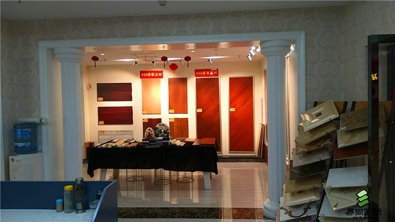 柳州易尚國(guó)際店面風(fēng)采.jpg
